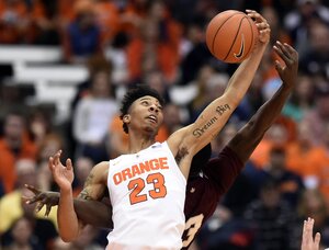 After taking a fall in the second half of Syracuse's matchup with Texas Southern, Malachi Richardson left the game with an injury. 